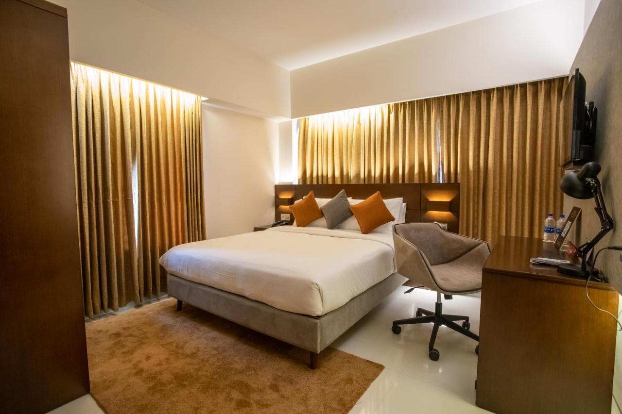 Jatra Flagship Khulna City Centre Екстериор снимка